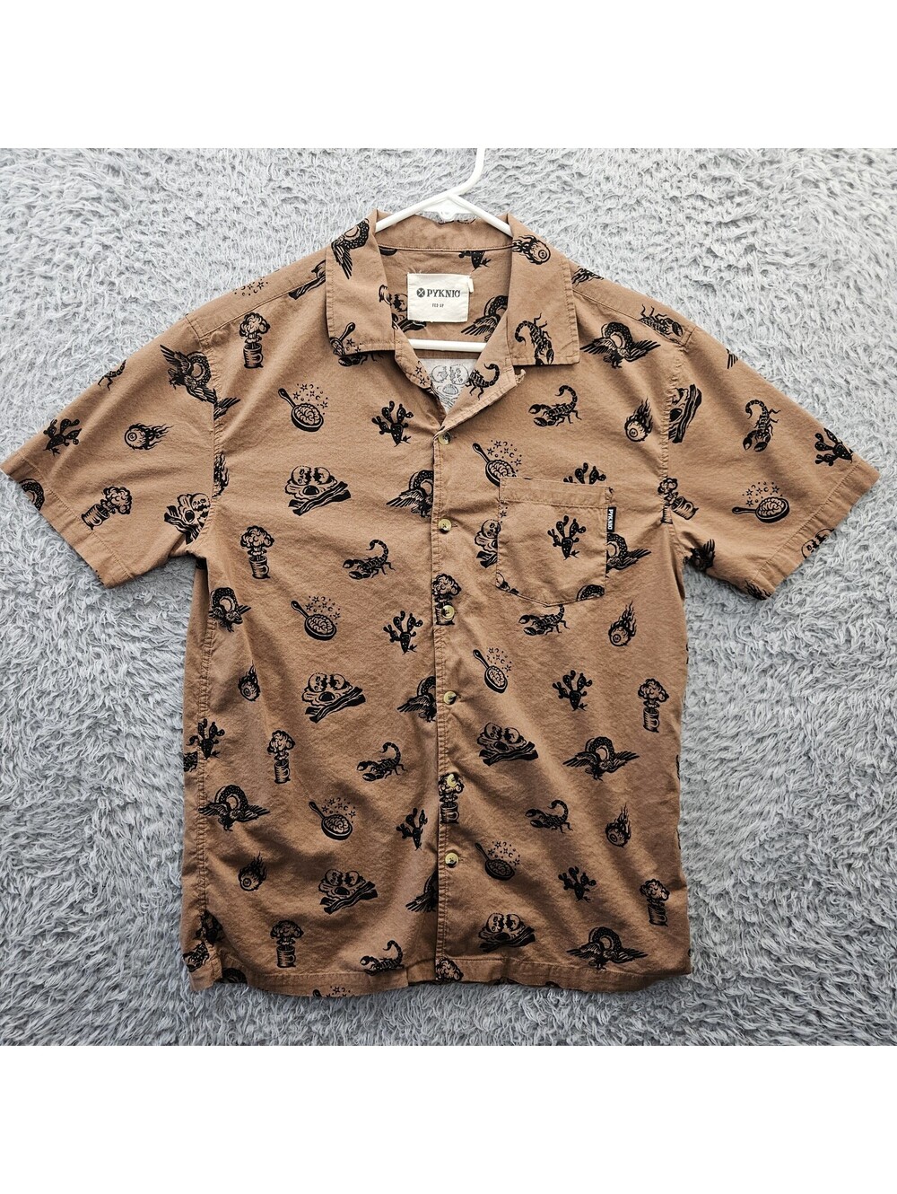 PYKNIC Hawaiian Shirt Men Medium Cotton Rayon Loop Collar Scorpion Southwest